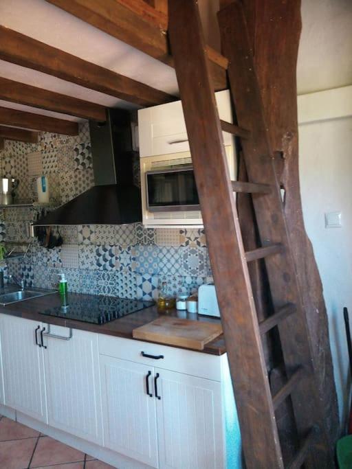 Apartamento, junto al mar Ea Esterno foto