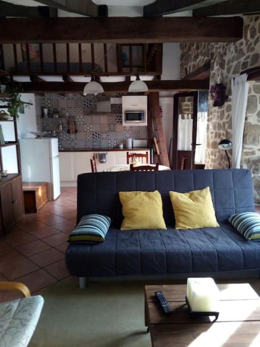 Apartamento, junto al mar Ea Esterno foto